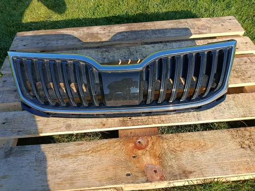 5E0807723A Skoda Octavia Mk3 (5E) Front grill