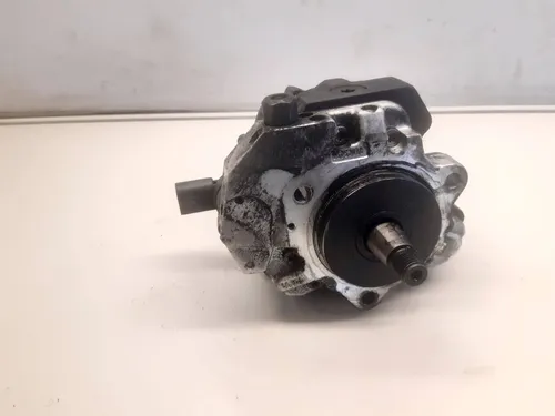 7788670 BMW X3 E83 Fuel injection high pressure pump