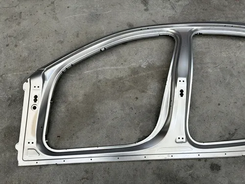 976809605B Porsche Panamera (971) Sill