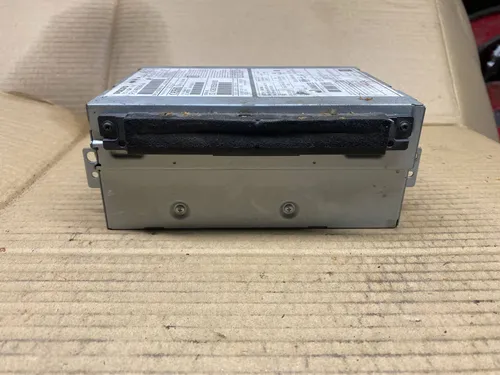 31466584AA Volvo V70 Radio/CD/DVD/GPS head unit