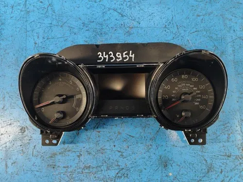 FR3310890A Ford Mustang VI Dashboard