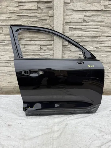 32399005 Volvo XC40 Front door