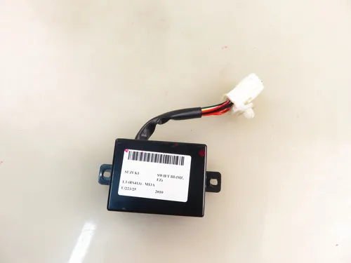 Suzuki Swift I Door central lock control unit/module