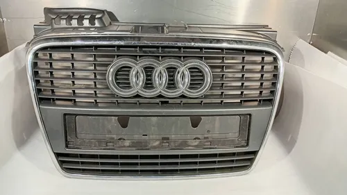 8E0853651J Audi A4 S4 B7 8E 8H Front grill