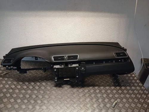 3C1857003 Volkswagen PASSAT B7 Dashboard
