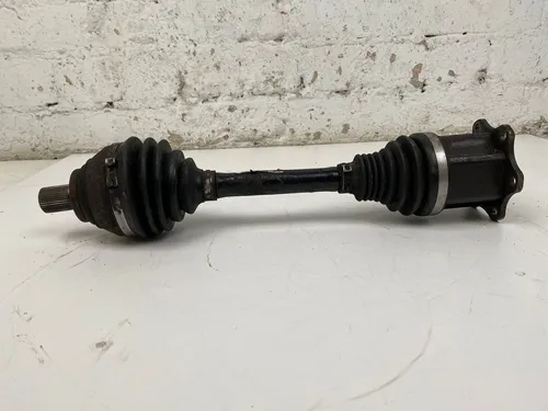 5Q0407271L Audi A3 S3 8V Front driveshaft