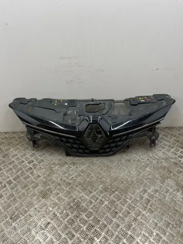 622567196R Renault Clio V Front bumper upper radiator grill