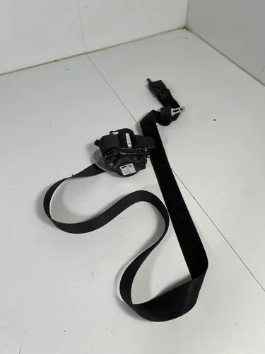 110582101F Tesla Model 3 Front seatbelt