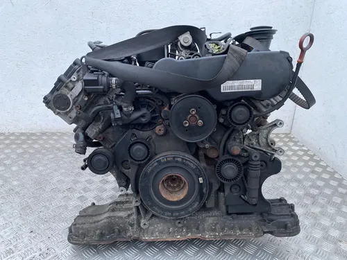 Volkswagen Phaeton Engine