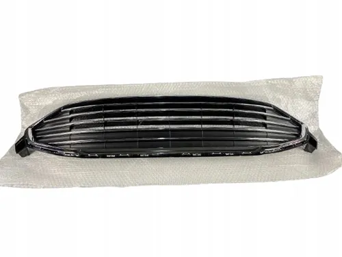 LM2B8200A Ford Galaxy Front bumper upper radiator grill