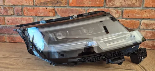 M8E213W029HM Land Rover Range Rover L460 Type LK Headlight/headlamp