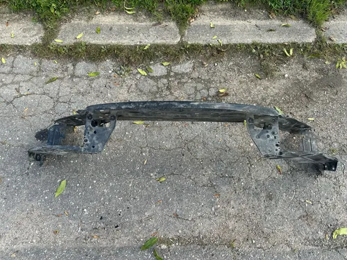 31201211 Volvo XC70 Radiator support slam panel