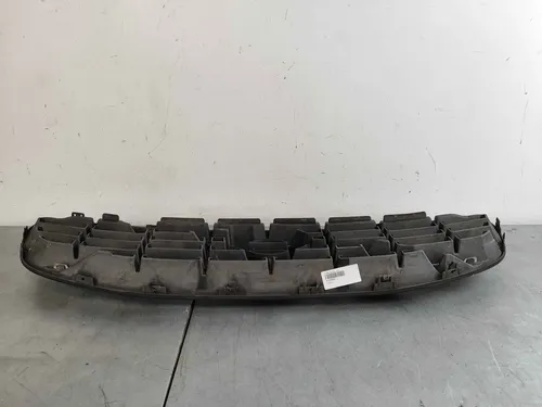 31333832 Volvo XC60 Front bumper upper radiator grill