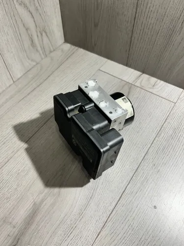 1K0907379P Volkswagen Golf Plus ABS Pump