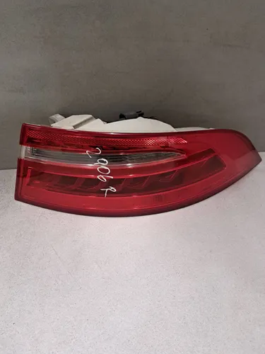 19W135V Jaguar XE Rear/tail lights