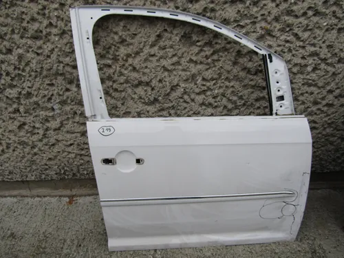 2K5831312 Volkswagen Caddy Front door