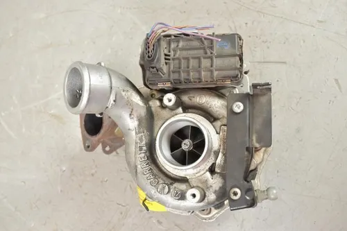 059145873AE Audi A8 S8 D4 4H Turbo
