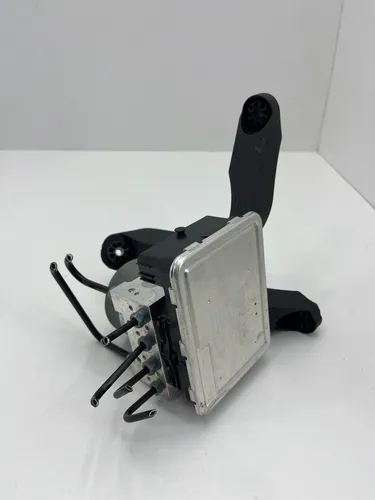 5A7F7E3 BMW 1 F40 ABS Pump
