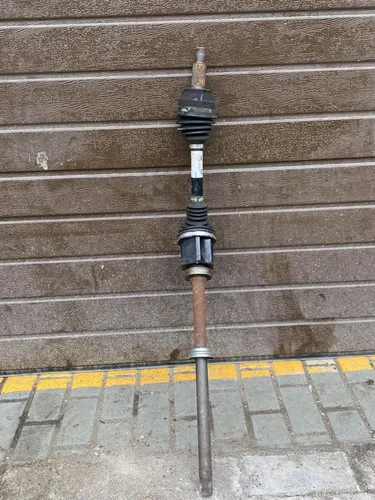 GJ323B436CA Land Rover Range Rover Evoque L538 Front driveshaft