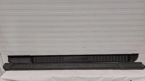 ML3416451VA5YZ9 Ford F150 Sill