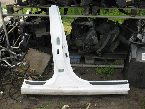 Hyundai i30 Sill