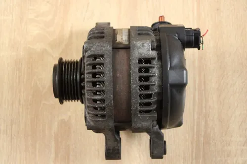 1042101060 KIA Sportage Generator/alternator
