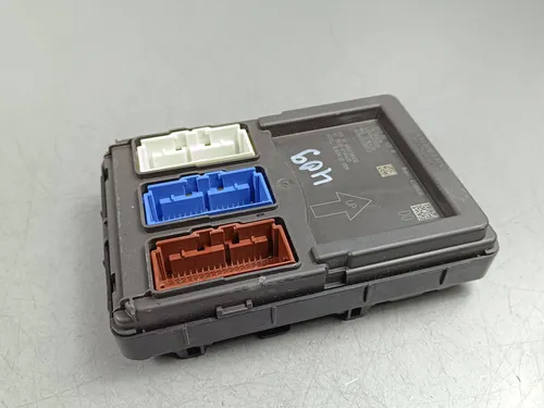 388003B2A021M1 Honda CR-V Comfort/convenience module