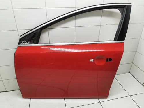 14w2951 Volvo V40 Front door