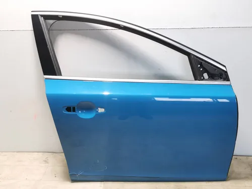 16w1411 Volvo V40 Front door