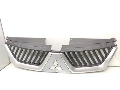 7450A037ZZ Mitsubishi Outlander Front grill