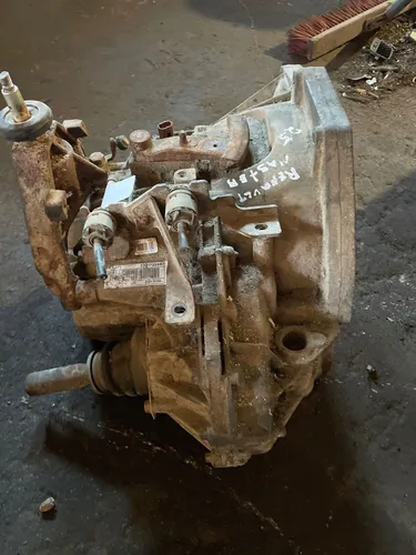7701722865 Renault Master II Manual 5 speed gearbox