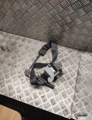 Tesla Model 3 Front seatbelt