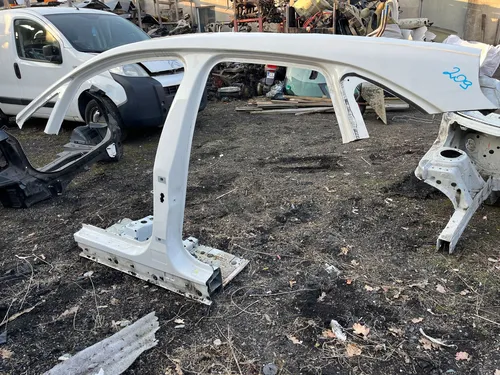 BMW 2 F45 Sill
