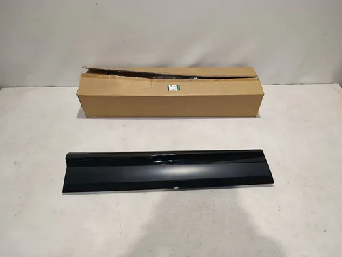 K8D221065C Land Rover Range Rover Evoque L551 Front door trim (molding)