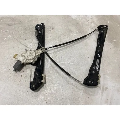 0130822227 BMW 3 E90 E91 Front door window regulator with motor