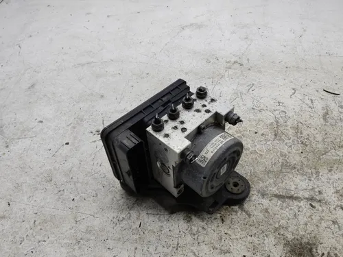 3Q0907379K Volkswagen Golf Sportsvan ABS Pump