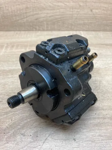 7787563 BMW 5 E39 Fuel injection high pressure pump