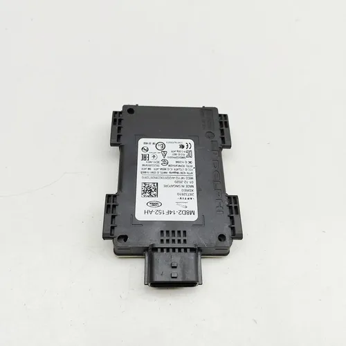 M8D214F152AH Land Rover Range Rover Evoque L551 Blind spot module