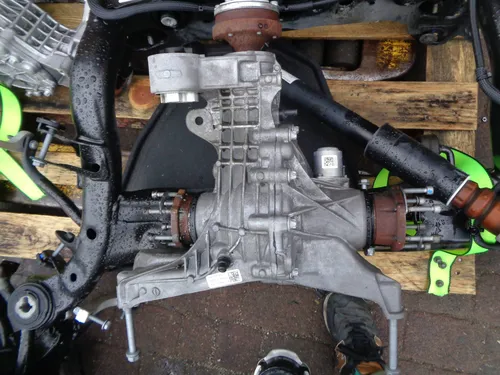 0B0500043L Audi Q7 4M Rear differential