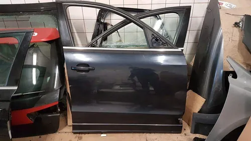 8R0831052E Audi Q5 SQ5 Front door