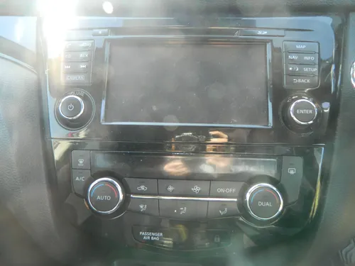 DA91A Nissan Qashqai Screen/display/small screen