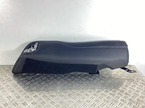 7273424020 Lexus RC Seat belt trim
