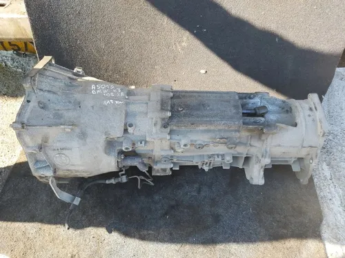 1069401052 BMW X3 E83 Manual 5 speed gearbox