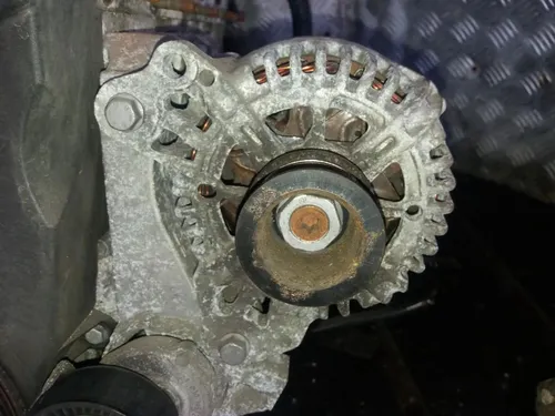 036903024H Volkswagen Golf V Generator/alternator