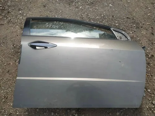 pilkos Honda Civic Front door