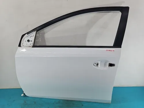 IMPRK1429222 Toyota Auris E180 Front door