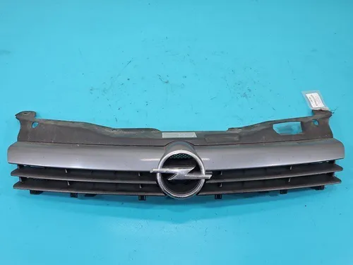 13135487 Opel Astra H Front bumper upper radiator grill
