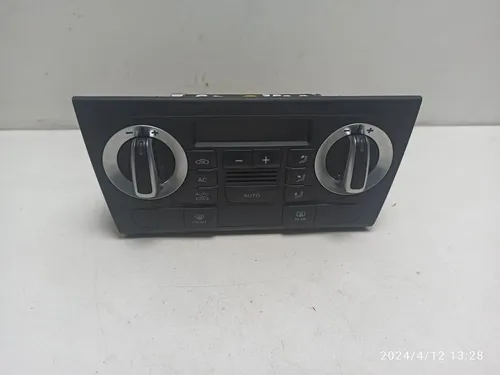 8U0820043B Audi Q3 8U Climate control unit