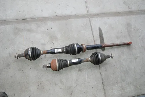 3078306830783072 Volvo XC60 Starter motor