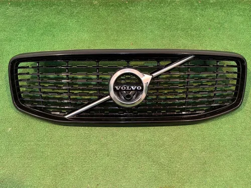 32228569 Volvo XC60 Front bumper upper radiator grill